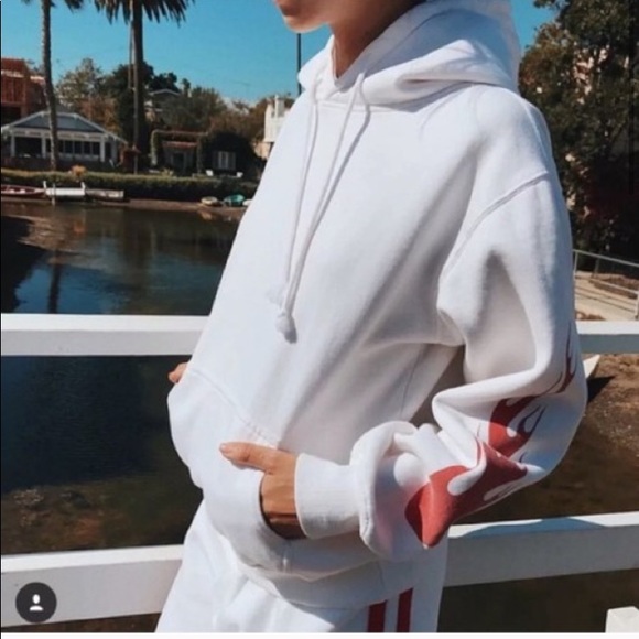 Brandy Melville Hoodie - Picture 2 of 6